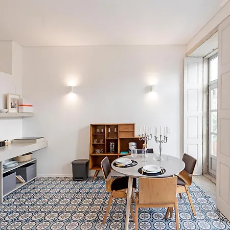 Palacio Fenizia - Bonfim 191 By Lovelystay Porto