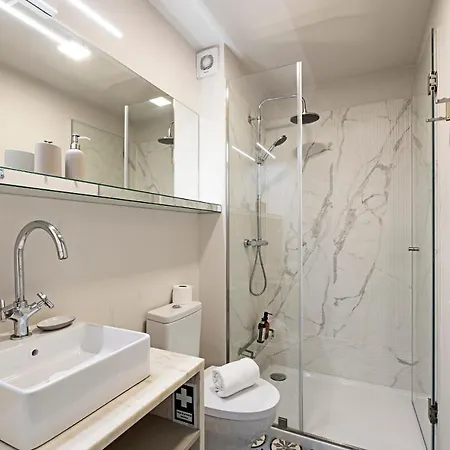 Apartment Palacio Fenizia - Bonfim 191 By Lovelystay Porto